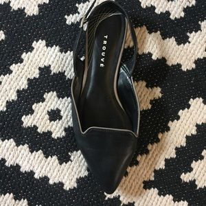Nordstrom black slingback flats with notched upper